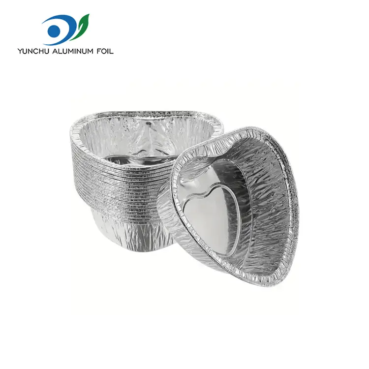 Sydämenmuotoiset kakun ilmakuoret hopea-alumiinifolioastiat Sydämenmuotoiset kakun ilmakuoret hopea-alumiinifolioastiat