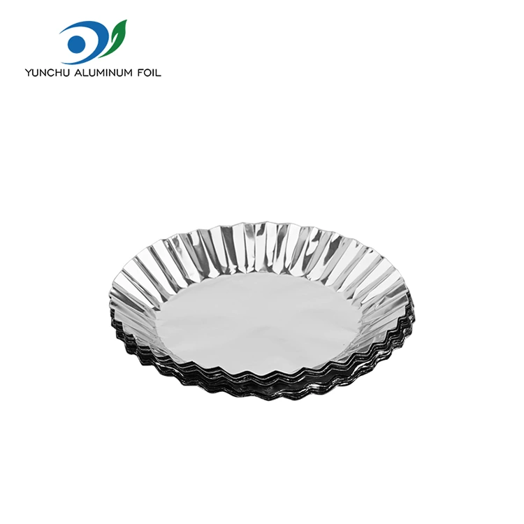 Pyöreä leivontakakku tina hopea -alumiinifolioruokaastialla